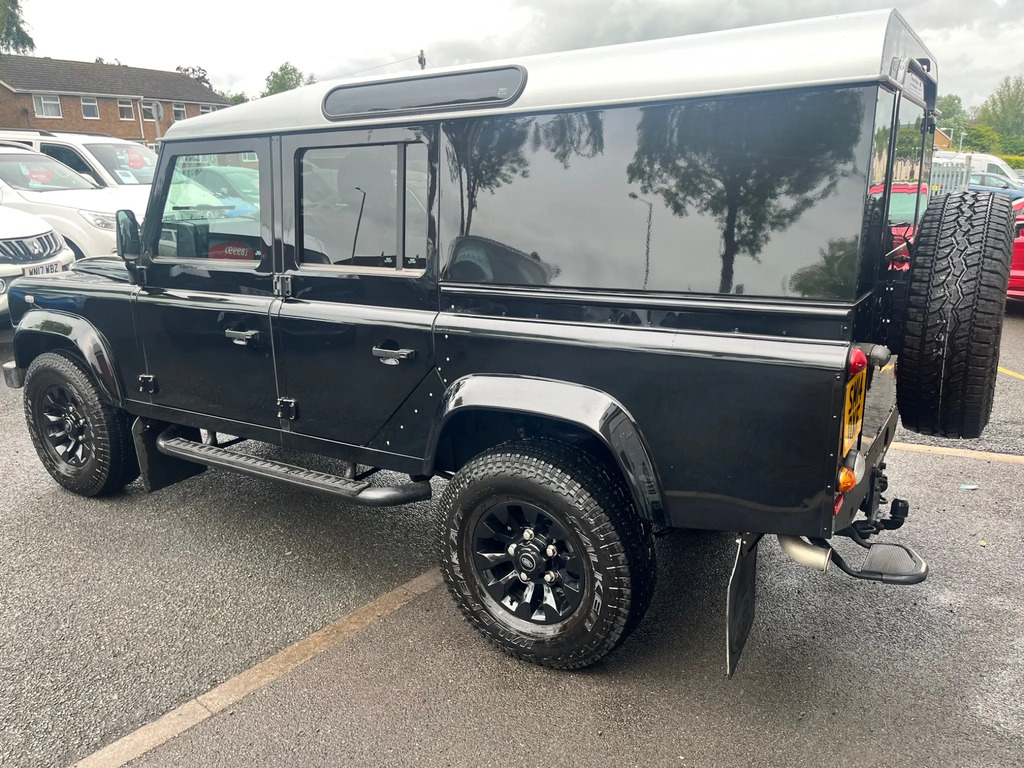 Land Rover Defender 110 Grey #8