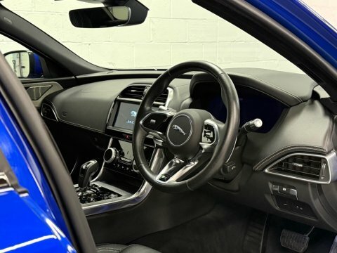 Jaguar XE 2.0 D180 R-dynamic LJ69UHA Blue #4