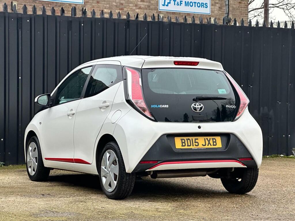 Toyota Aygo 1.0 Vvt-i X-play Euro 5 Euro 5 BD15JXB White #5