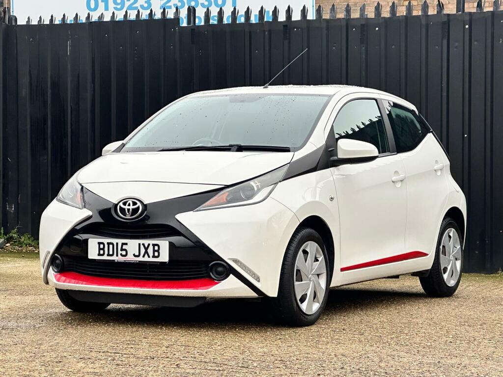 Toyota Aygo 1.0 Vvt-i X-play Euro 5 Euro 5 BD15JXB White #3