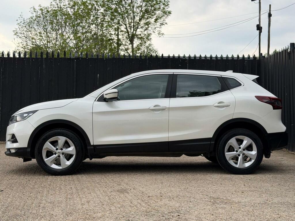 Nissan Qashqai 1.3 Dig-t Acenta Premium Euro 6 S S FH70KKR White #6