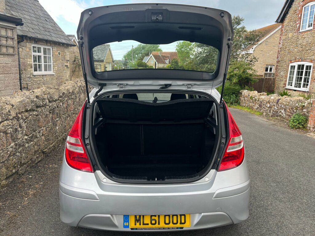 Hyundai I30 1.6 Crdi Comfort Hatchback Euro 5 Silver #6