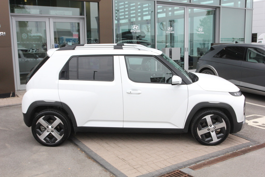 Hyundai Inster 85Kw 02 49Kwh DL25YZZ White #3