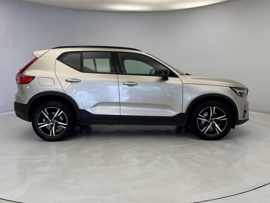 Volvo XC40 2.0 B3p Plus Dark DX72LVC Gold #2