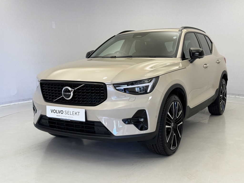 Volvo XC40 2.0 B4p Ultra Dark OY75XDO Gold #3
