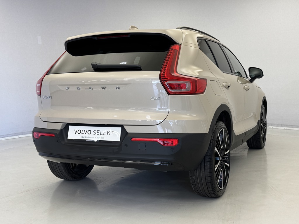 Volvo XC40 2.0 B4p Ultra Dark OY75XDO Gold #6