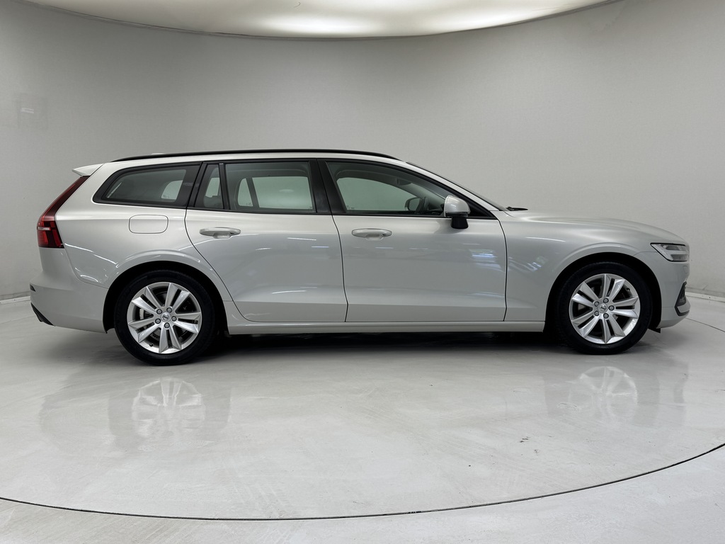 Volvo V60 2.0 D3 Momentum Pro Gold #5