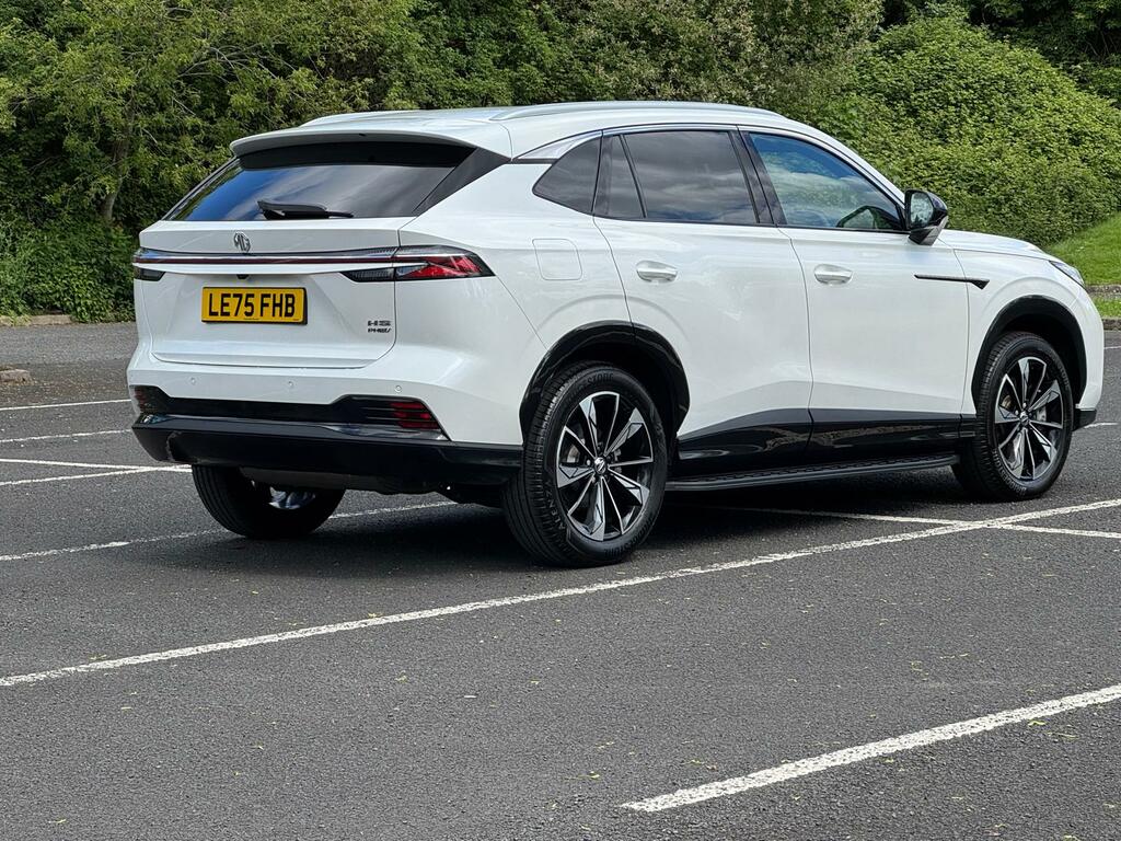 MG HS 1.5 T-gdi Phev Trophy LE75FHB White #6