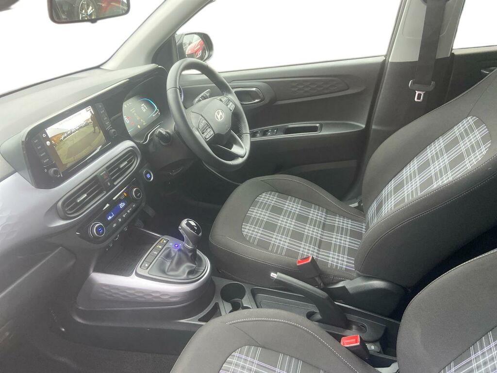 Hyundai I10 1.0 63 Premium Nav EJ25MXT Black #5