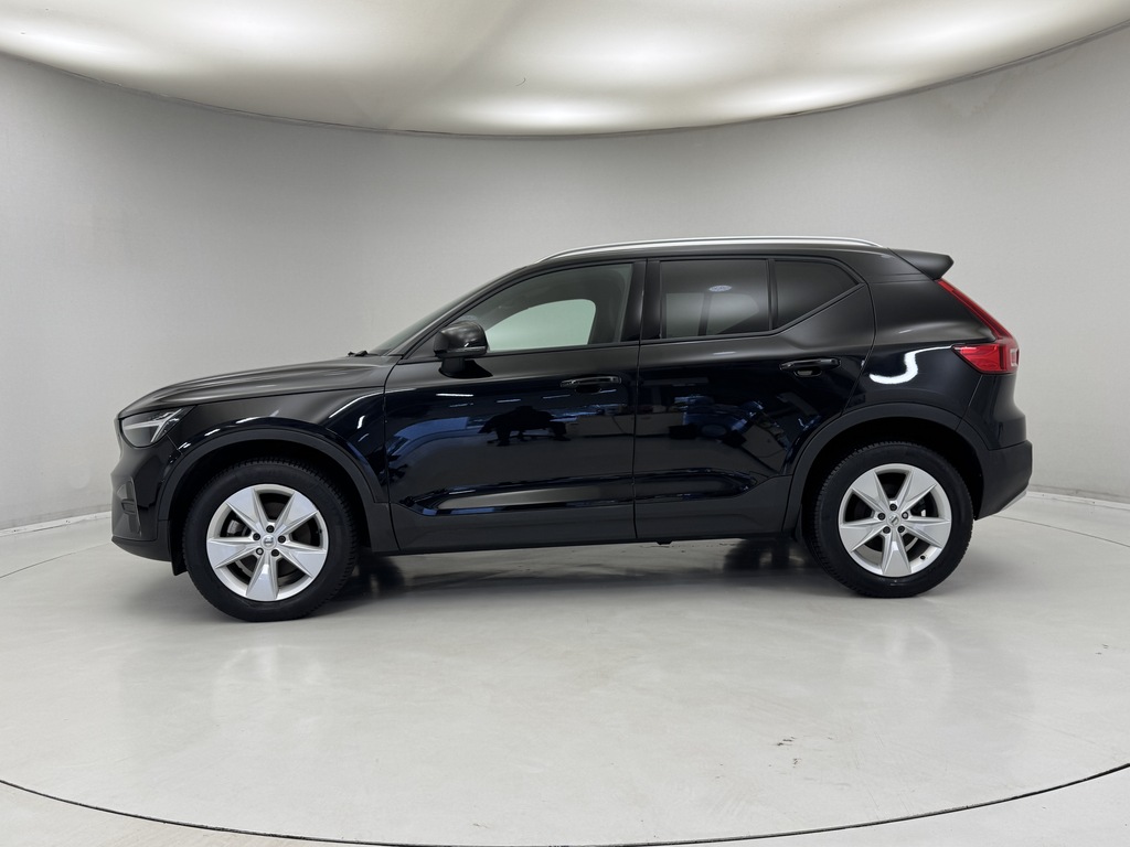 Volvo XC40 2.0 B3p Core RJ25FYS Black #2