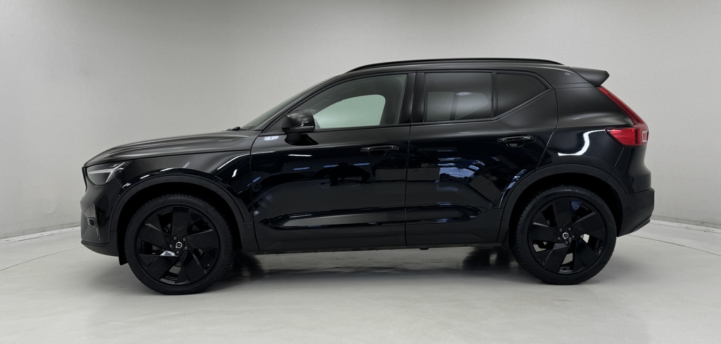 Volvo XC40 2.0 B4p Plus Black Edition RE25KLV Black #4