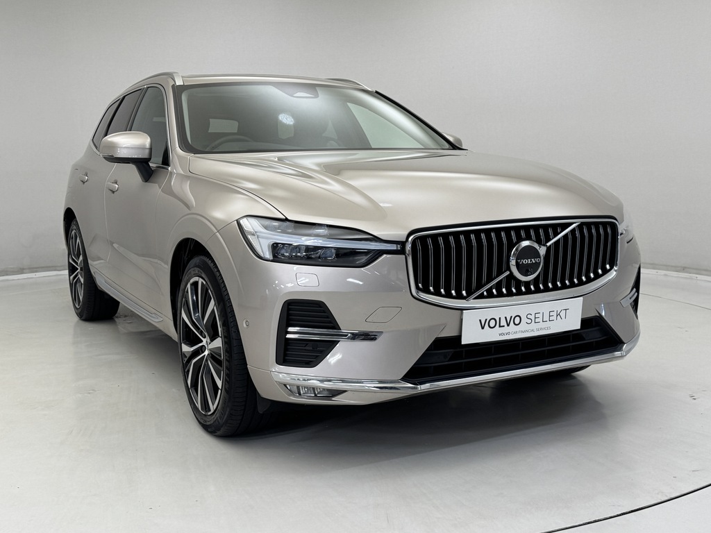 Volvo XC60 2.0 B5p Ultra Dark Awd Geartronic Gold