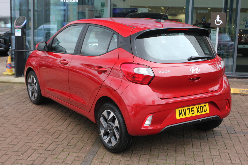 Hyundai I10 1.0 63 Advance Nav MV75XDO Red #3