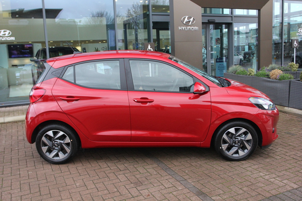 Hyundai I10 1.0 63 Advance Nav MV75XDO Red #4