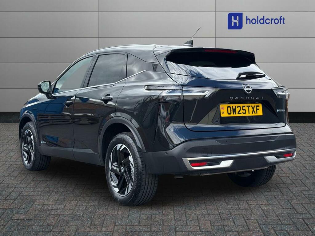 Nissan Qashqai 1.5 E-power N-connecta Glass Roof OW25TXF Black #3