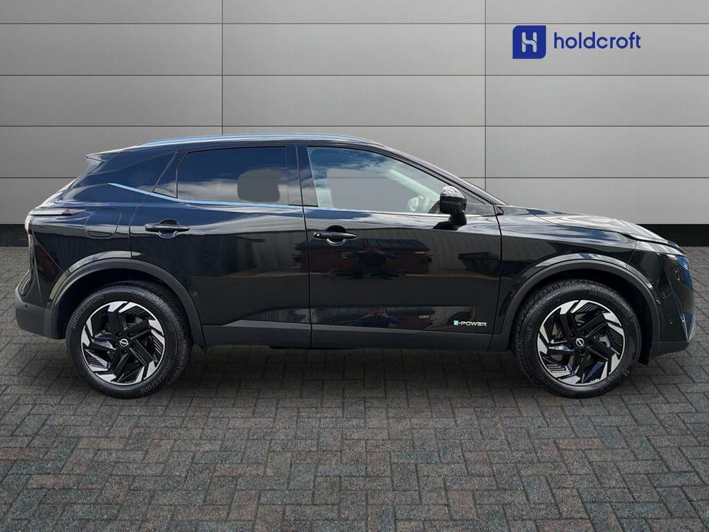 Nissan Qashqai 1.5 E-power N-connecta Glass Roof OW25TXF Black #2