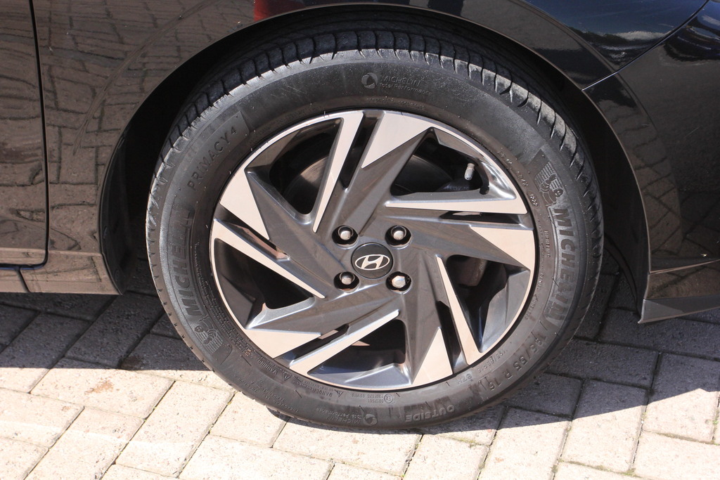 Hyundai I20 1.0T Gdi 48V Mhd Se Connect MM22OTA Black #5