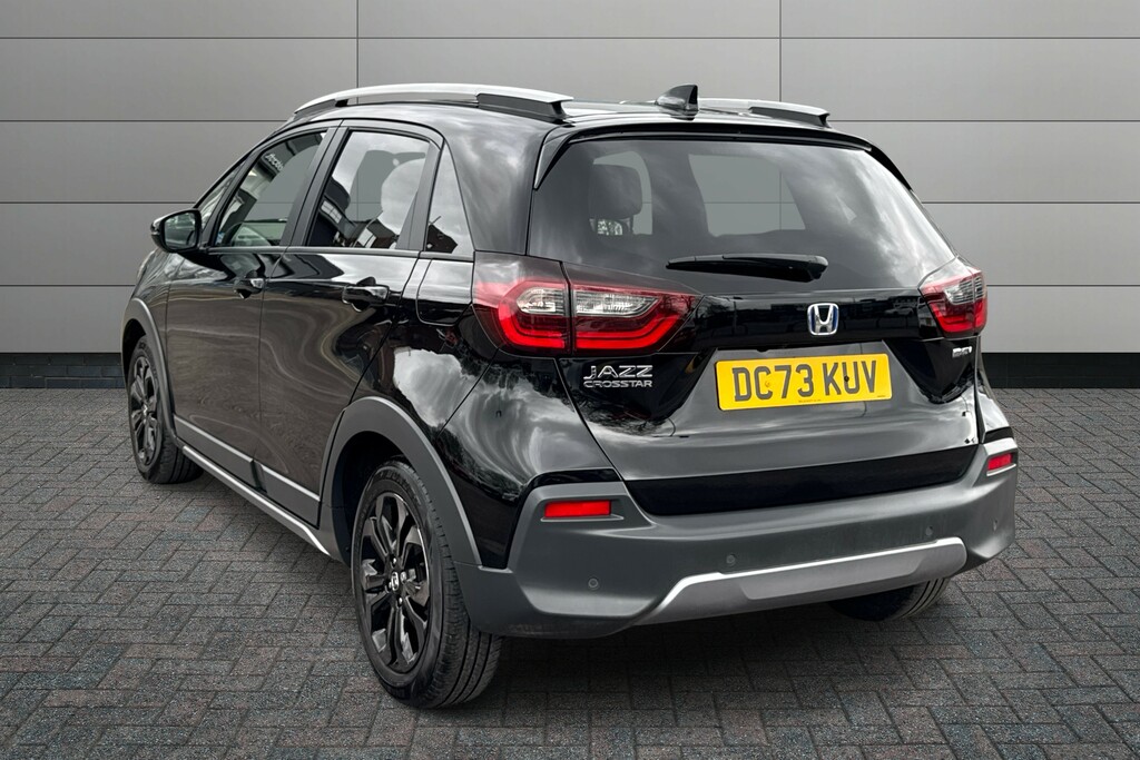 Honda Jazz 1.5 I-mmd Hybrid Crosstar Advance Ecvt DC73KUV Black #4