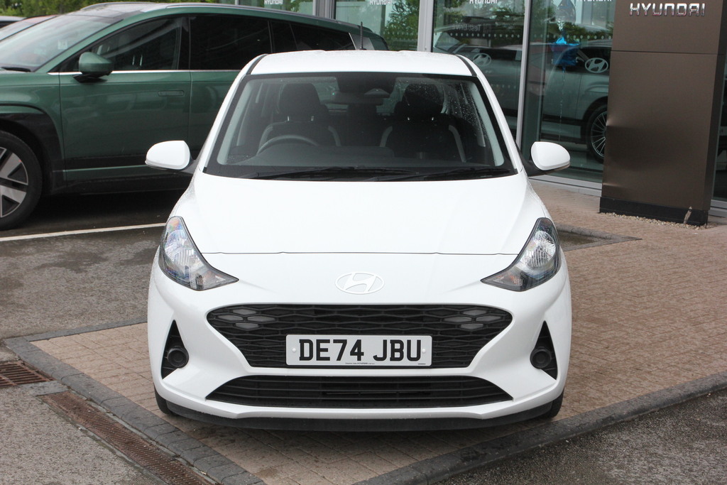Hyundai I10 1.0 63 Advance Nav DE74JBU White #2