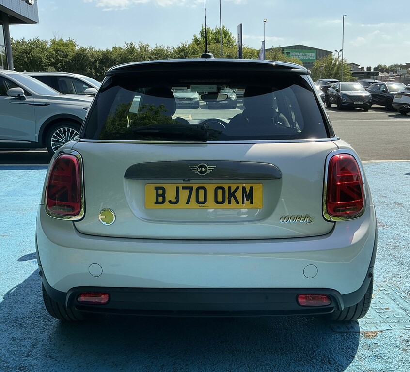 Mini Hatch 135Kw Cooper S Level 2 33Kwh BJ70OKM Silver #6