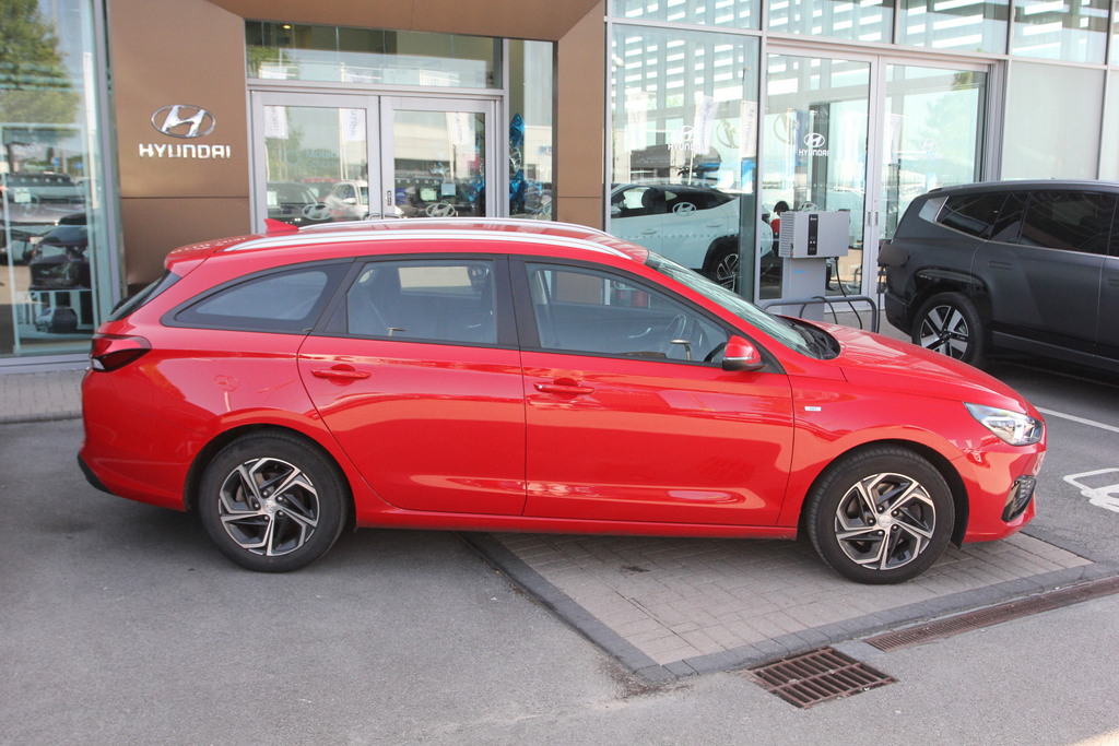 Hyundai I30 1.0T Gdi Se Connect Red #5