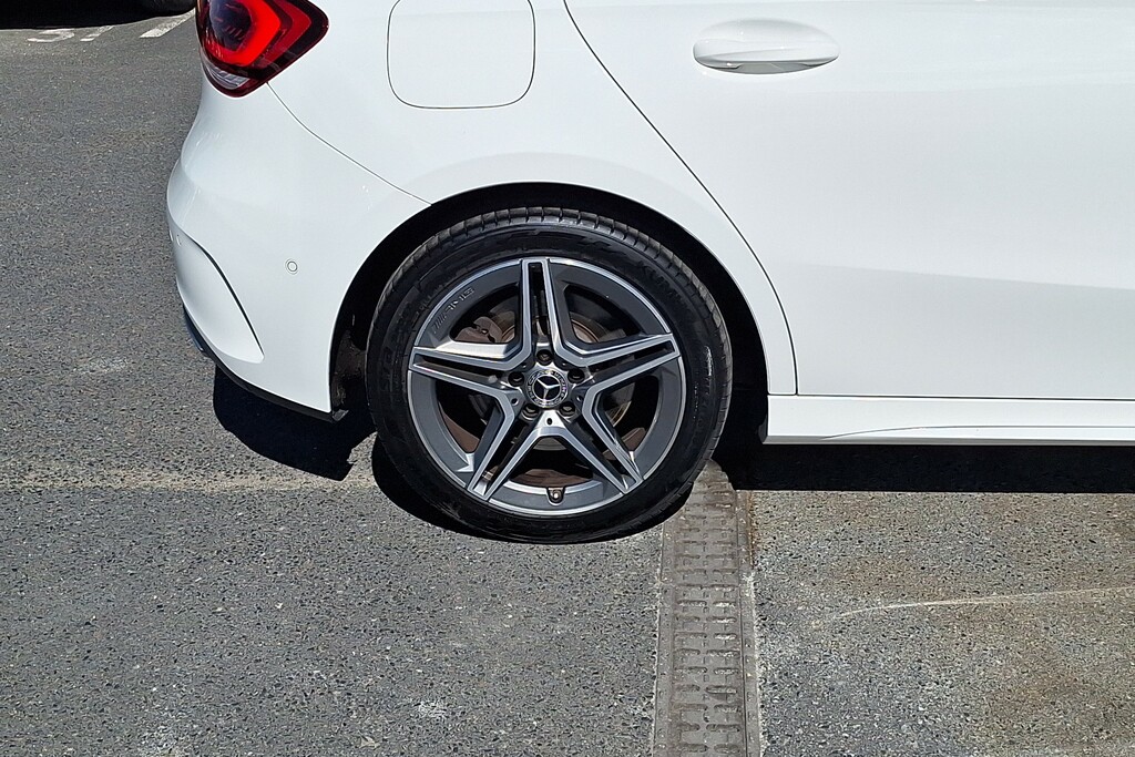 Mercedes-Benz A Class A250e Amg Line Executive GX20RZB White #4