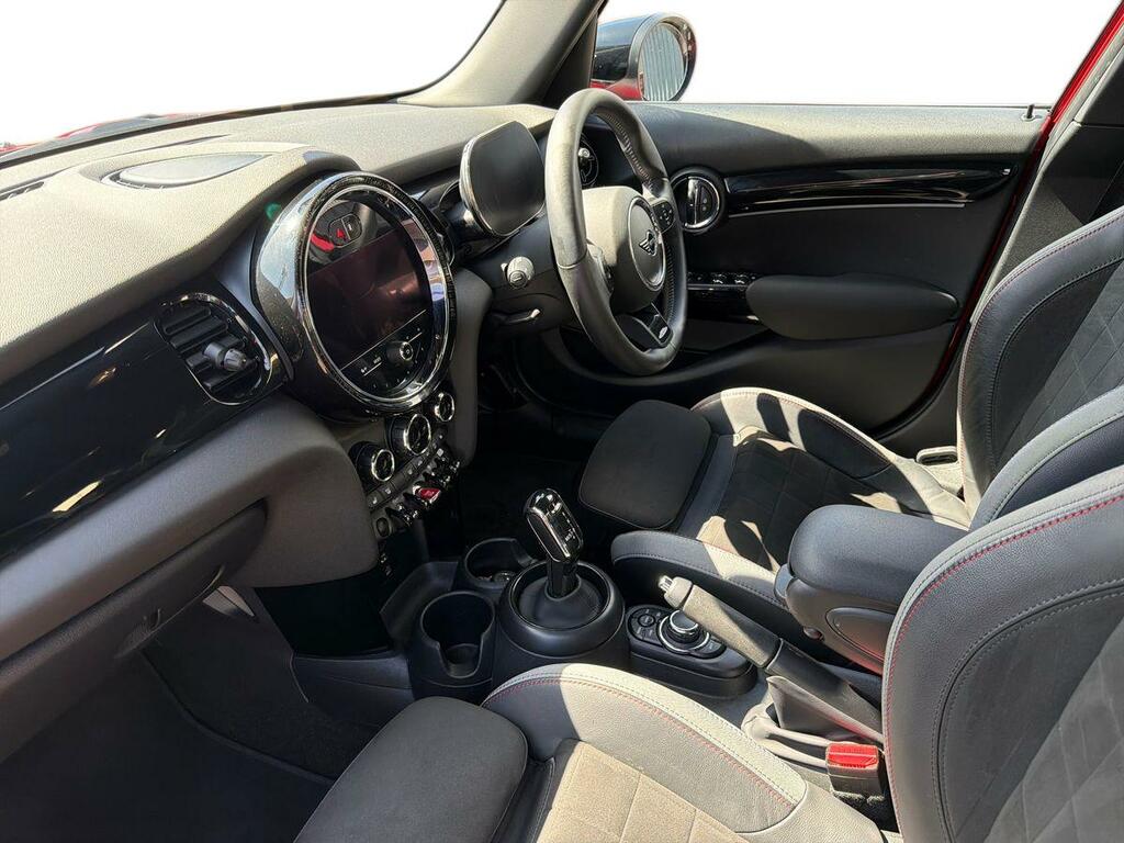 Mini Hatch 1.5 C Sport DV23GVJ Red #3