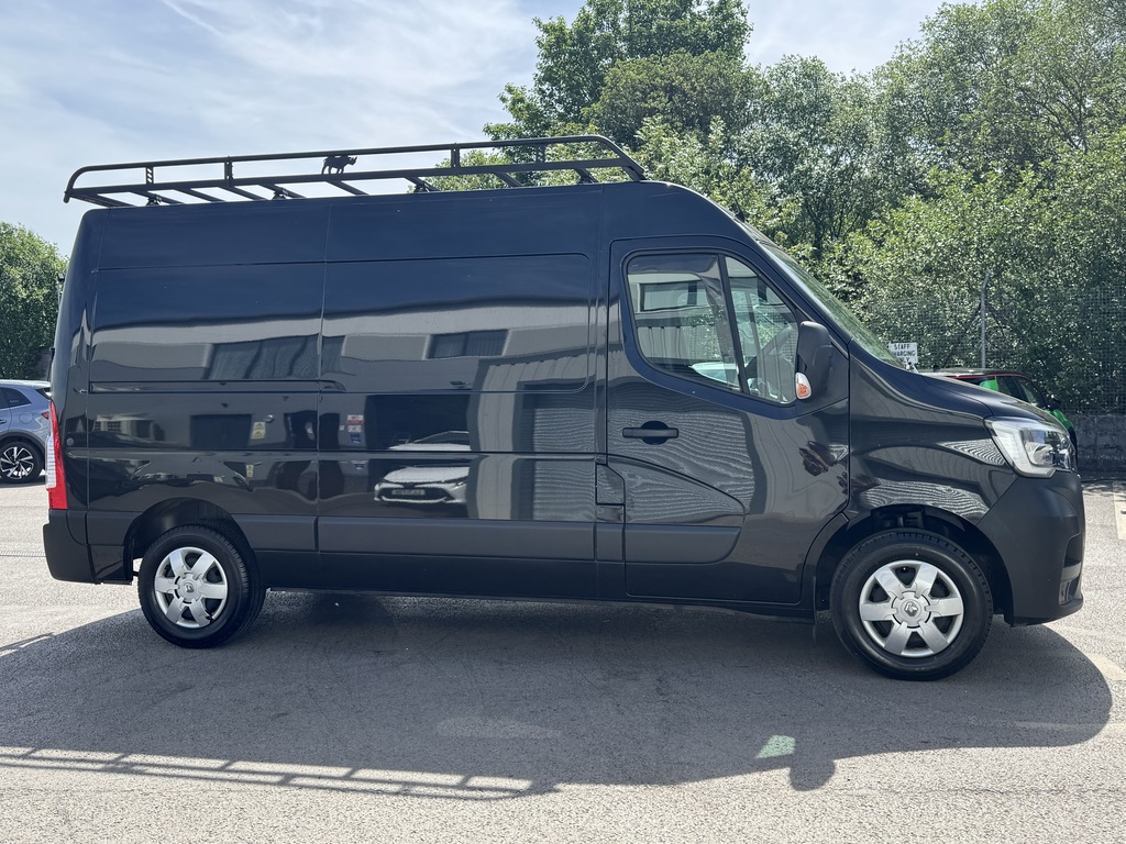 Renault Master Mm35dci 135 Business Medium Roof Van Black #6