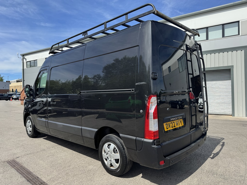 Renault Master Mm35dci 135 Business Medium Roof Van Black #5