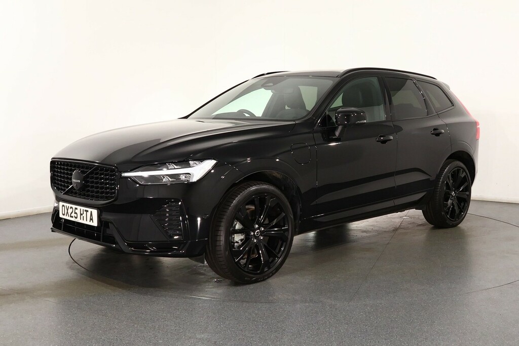 Volvo XC60 Plus Black Edition OX25HTA Black #3