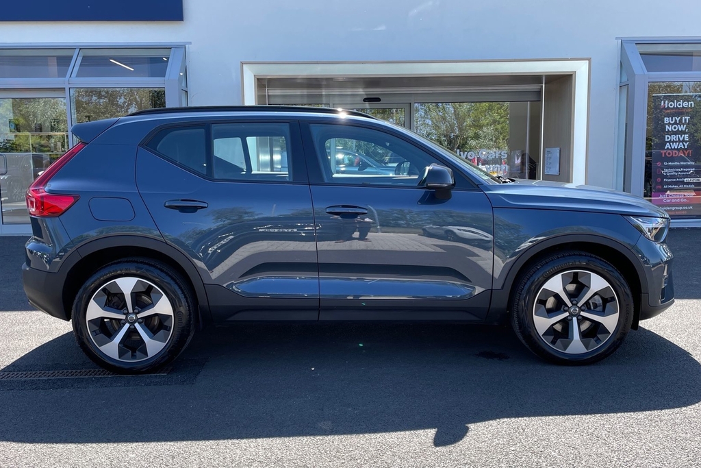 Volvo XC40 Plus Dark SY25YLE Blue #4