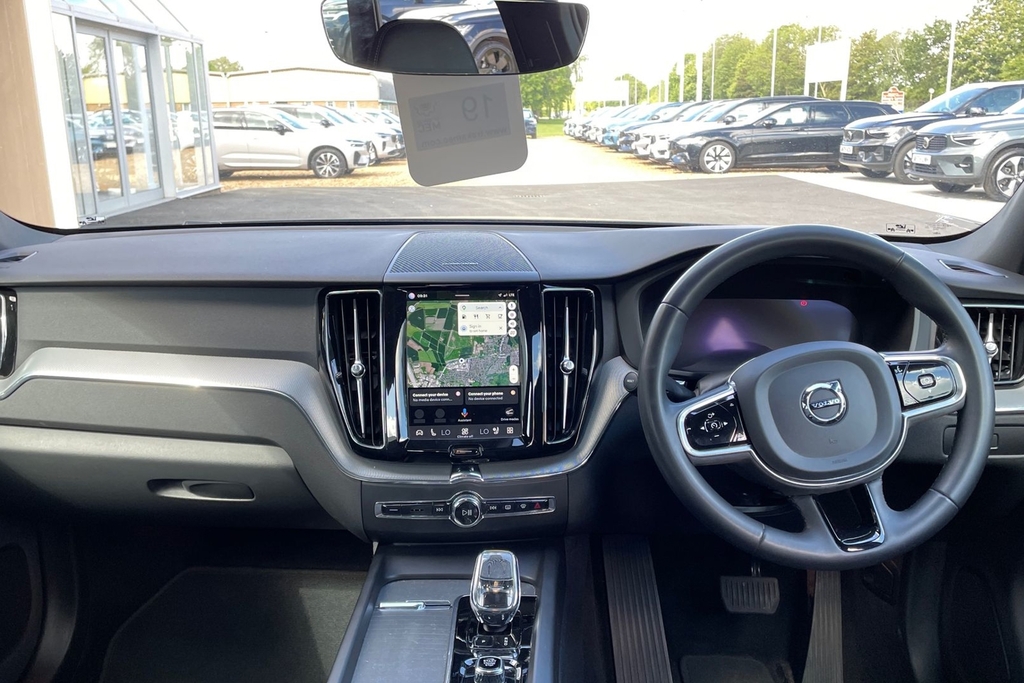 Volvo XC60 Plus FE23LHR Black #6