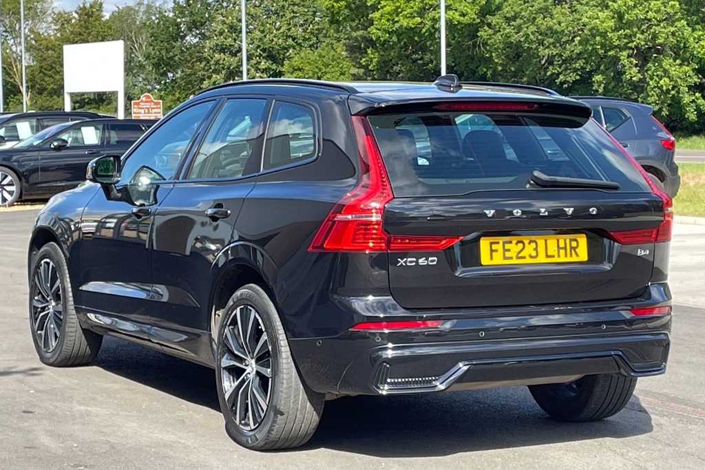 Volvo XC60 Plus FE23LHR Black #3