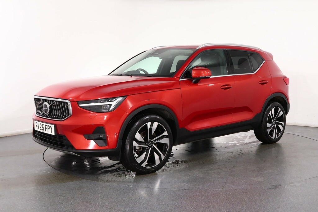 Volvo XC40 Ultra Bright RV25FPY Red #3