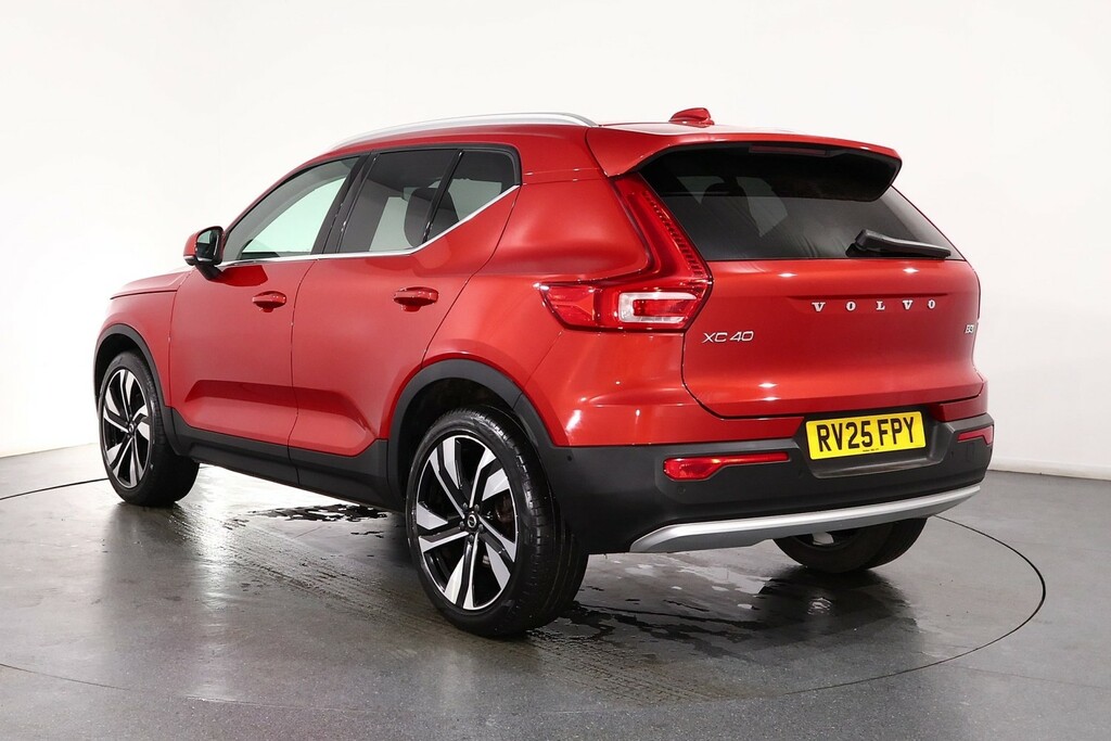 Volvo XC40 Ultra Bright RV25FPY Red #5