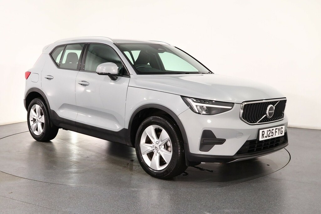 Volvo XC40 Core Grey