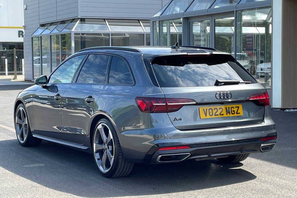 Audi A4 Avant Black Edition VO22MGZ Grey #3