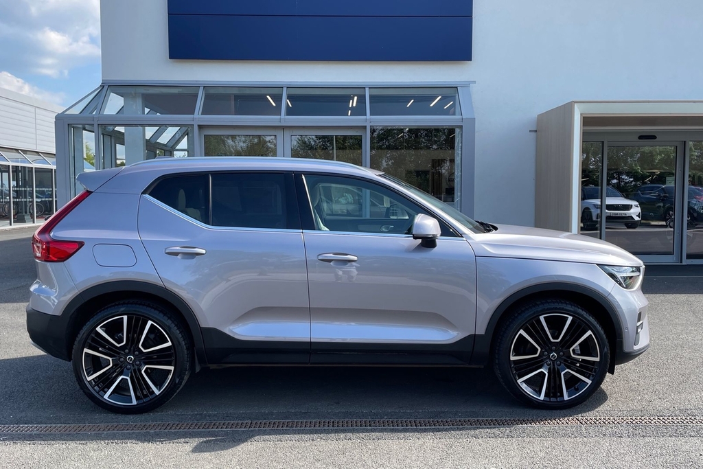 Volvo XC40 Ultra Bright OV75DAO Silver #4
