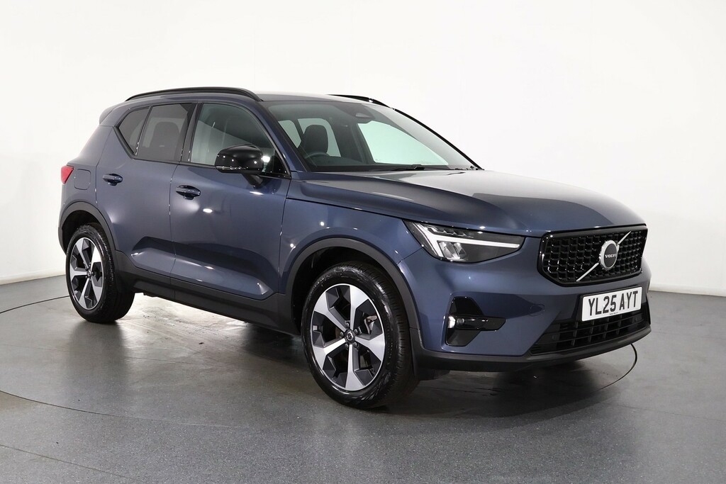 Volvo XC40 Plus Dark Blue