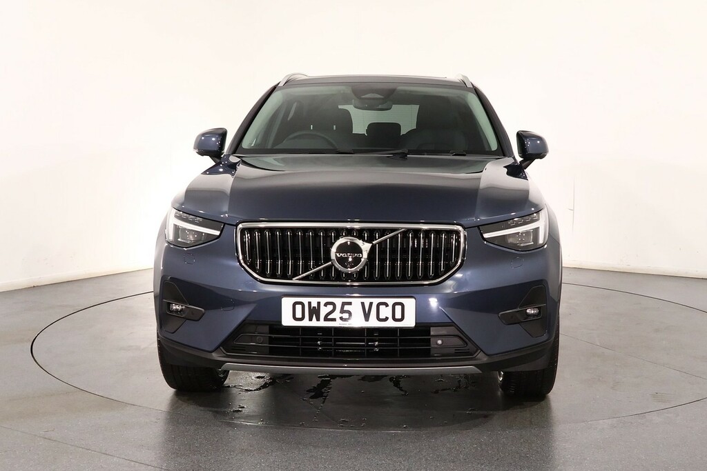 Volvo XC40 Ultra Bright OW25VCO Blue #2