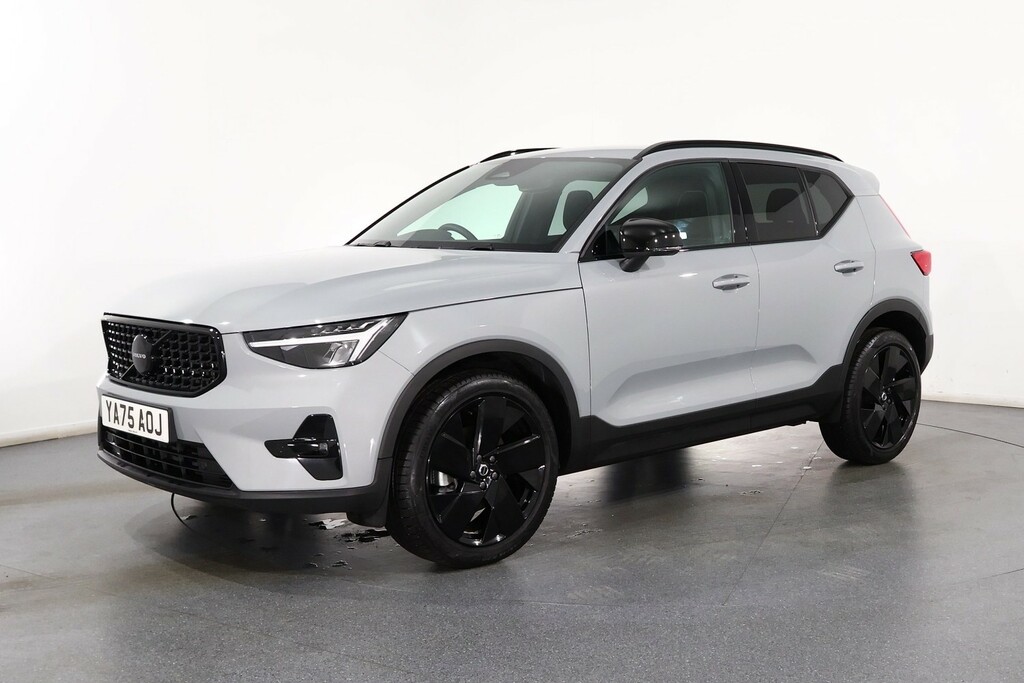 Volvo XC40 Plus Black Edition YA75AOJ Grey #3