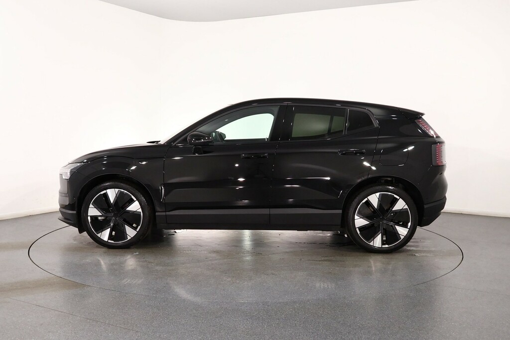 Volvo EX30 Ultra Black #4