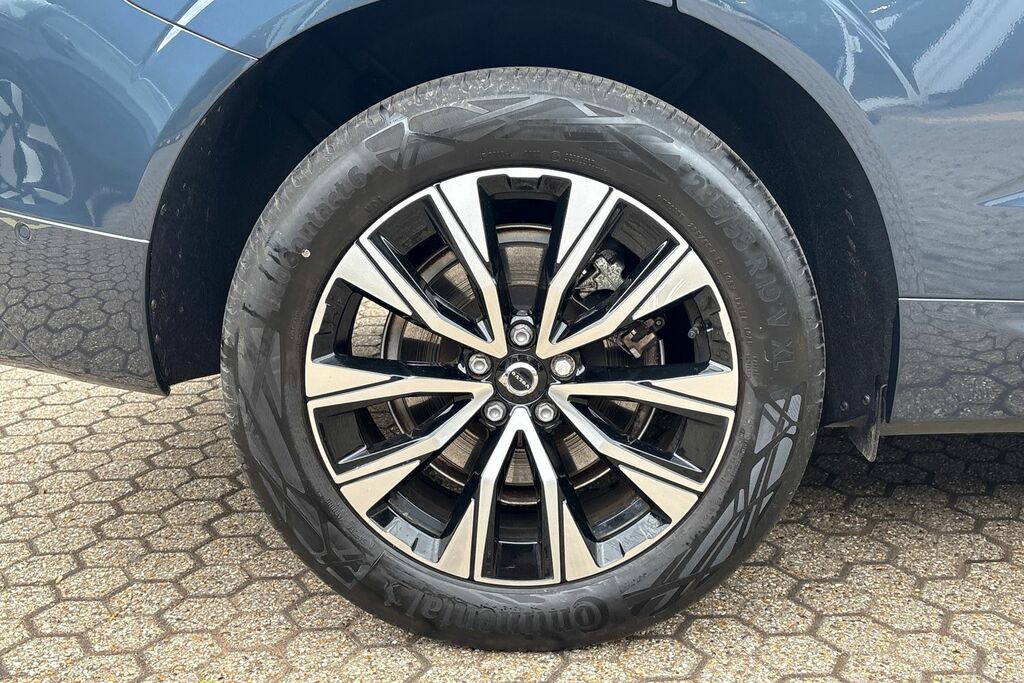 Volvo XC60 Plus Blue #5