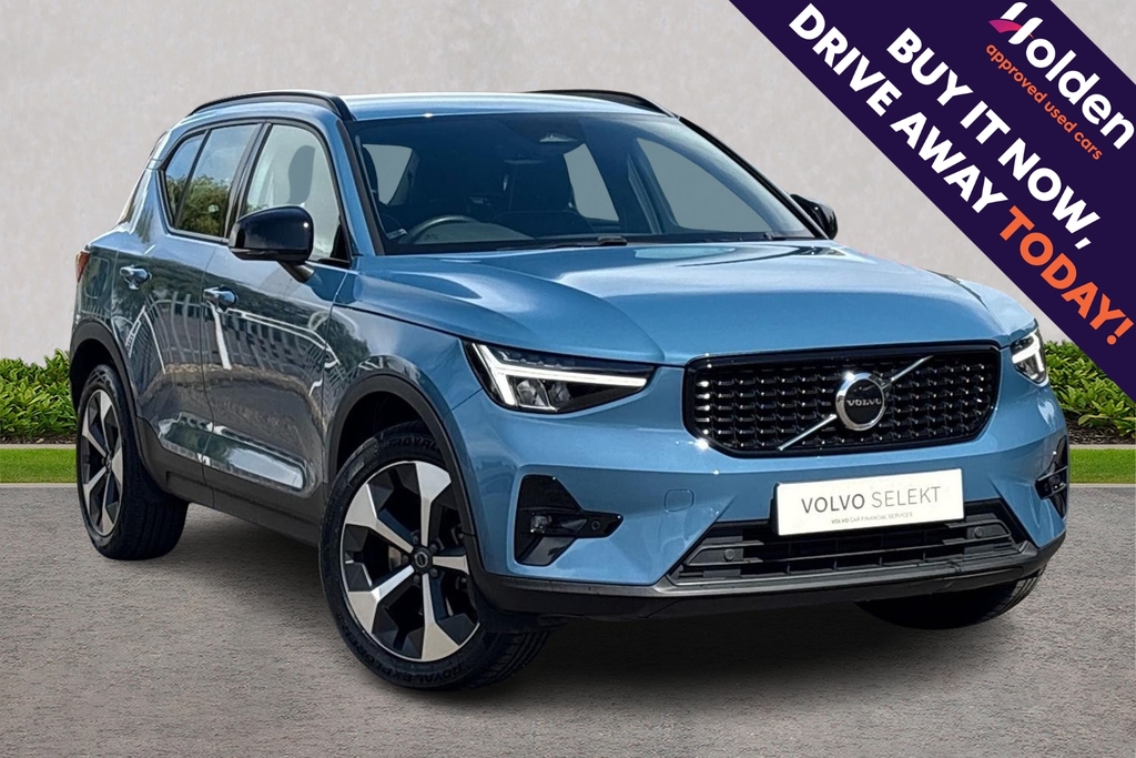 Volvo XC40 Plus Dark Blue