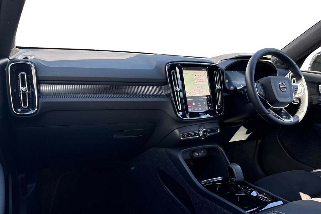 Volvo XC40 Plus Dark BD74DHJ Blue #2