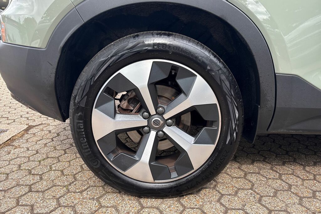 Volvo XC40 Plus Dark GF25NZP Green #5