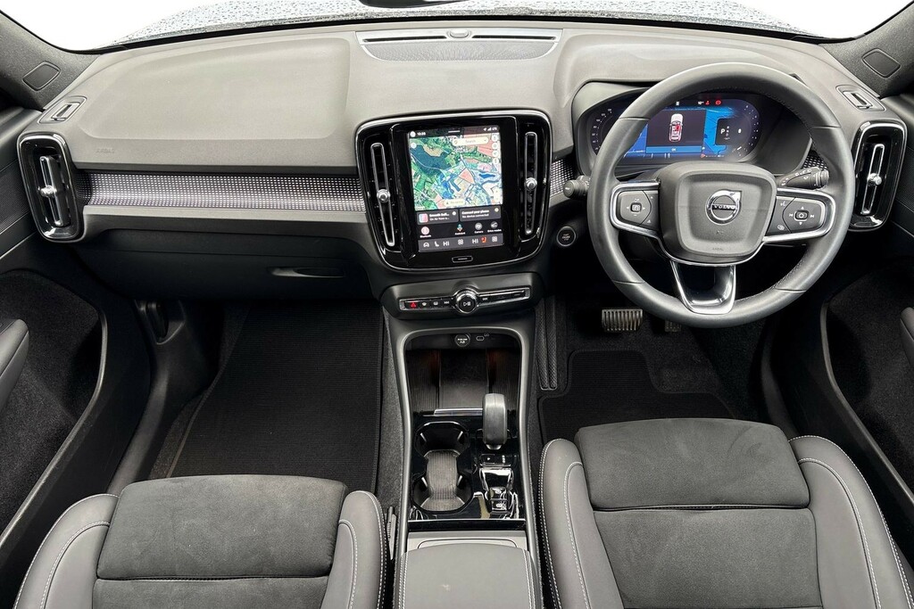 Volvo XC40 Plus Dark GU74XTJ Blue #6