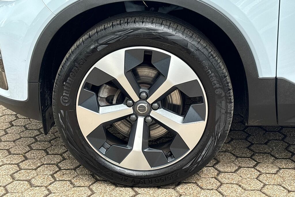 Volvo XC40 Plus Dark GU74XTJ Blue #5