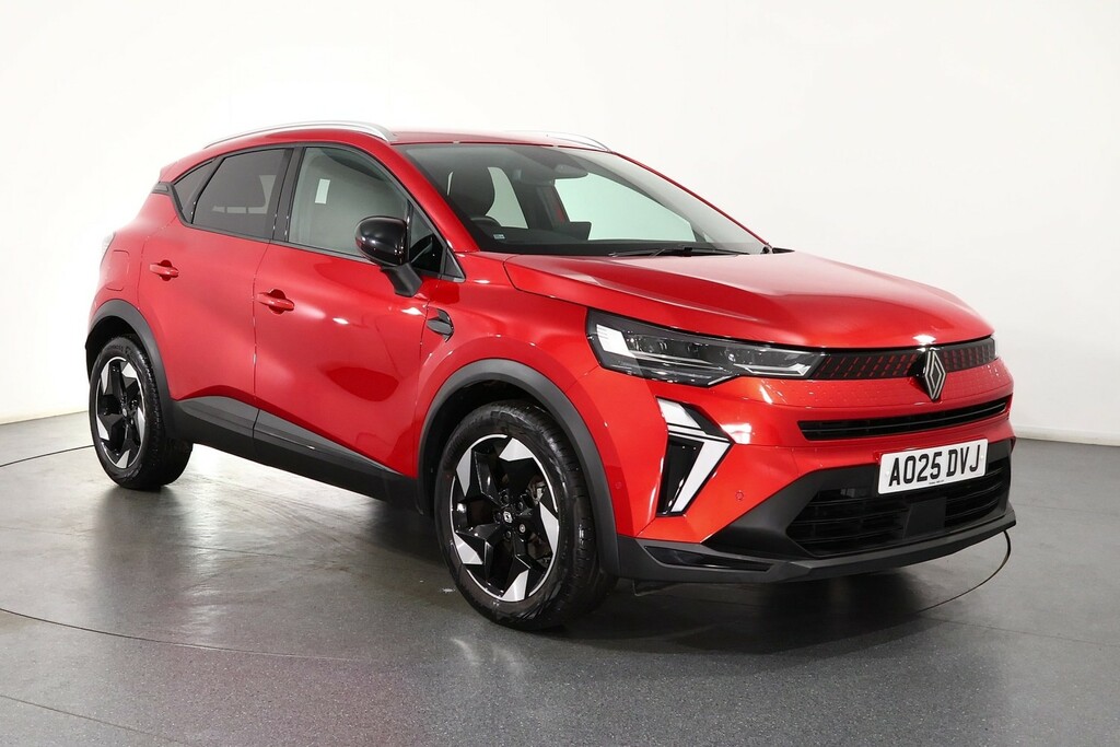 Renault Captur Techno Red
