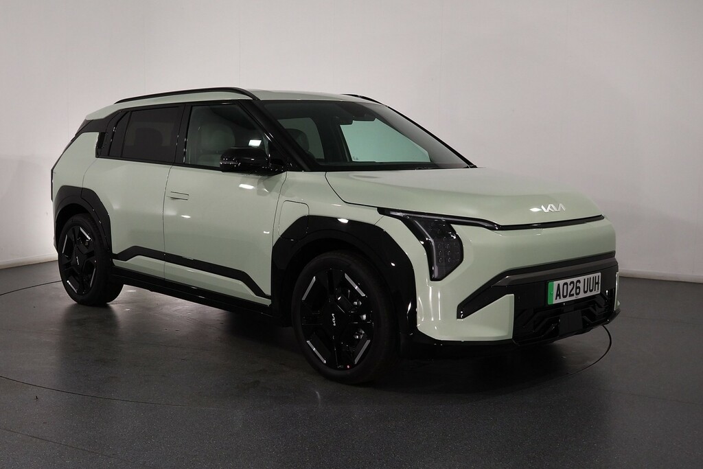 Kia EV3 Gt-line 81.4Kwh Demonstrator Green